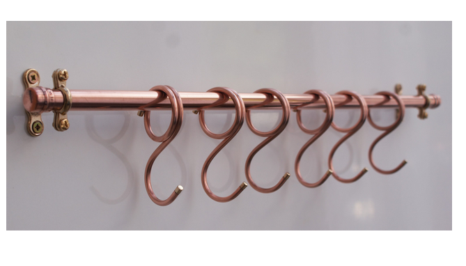 24-inch contemporary copper pan rack with 6 hand-forged butcher hooks – minimalist modern design