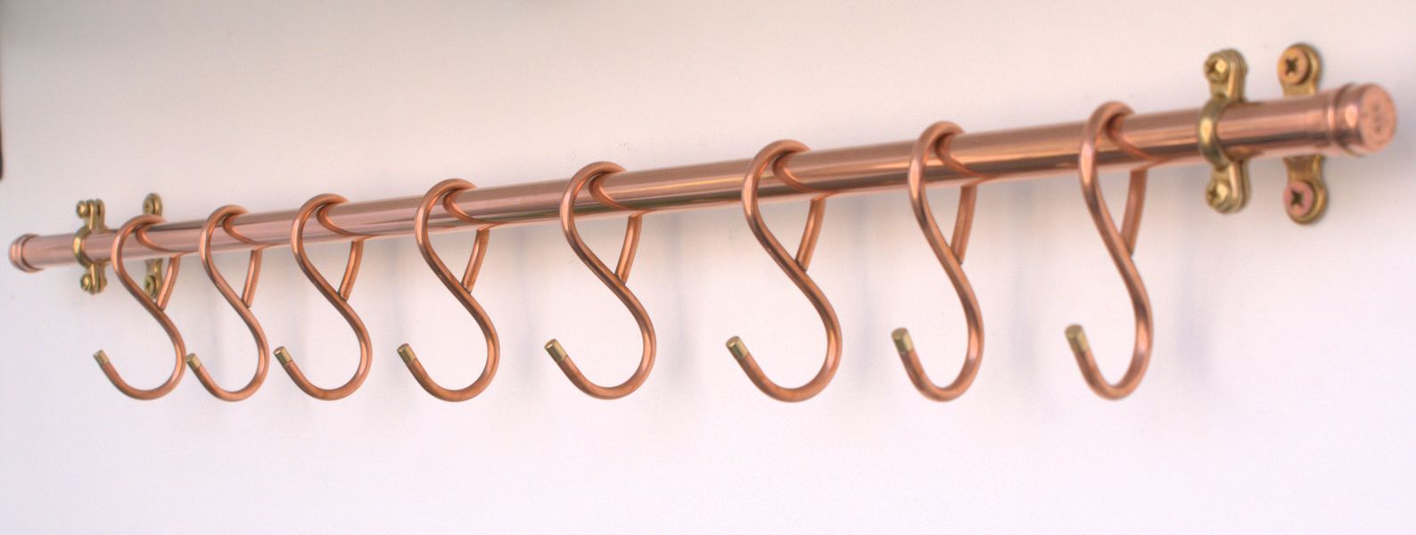 31-inch French-style copper kitchen rail with 8 hand-forged hooks